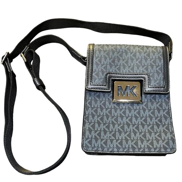 Michael Kors Crossbody - Picture 1 of 7